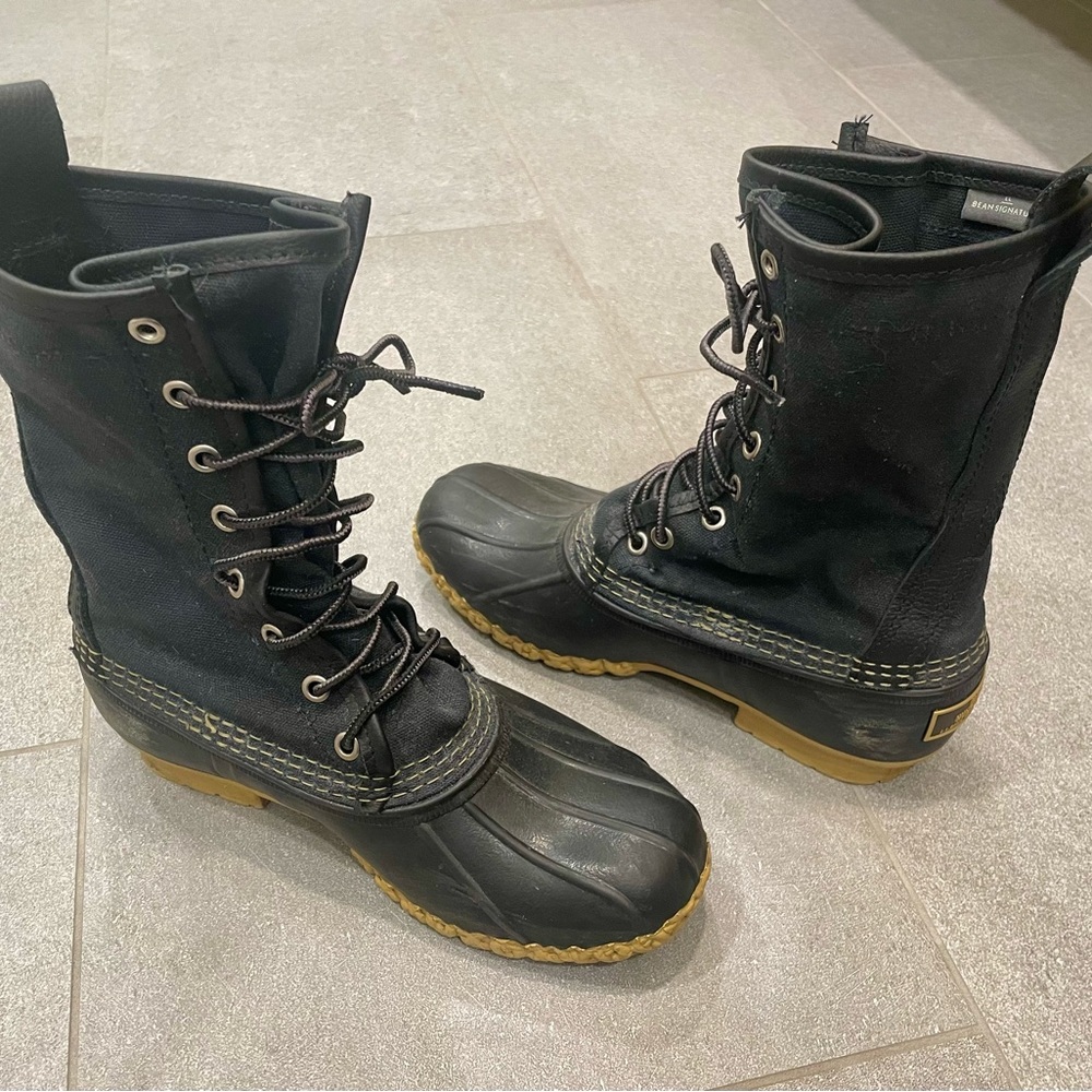 LL Bean Black Women’s Signature Waxed-Canvas Main Hunting Style Boot (Size 6)